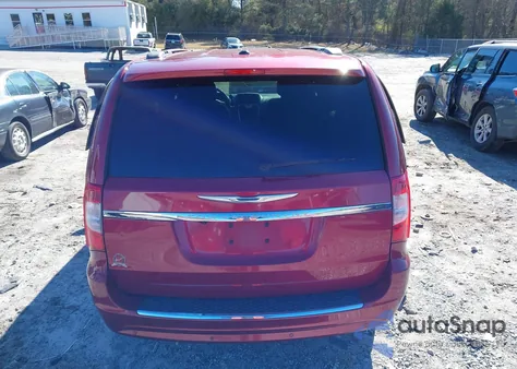2013 Chrysler Town & Country Touring-L z USA, uszkodzony, nr VIN 2C4RC1CG4DR559253